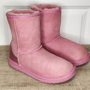 Girls pink Ugg boots